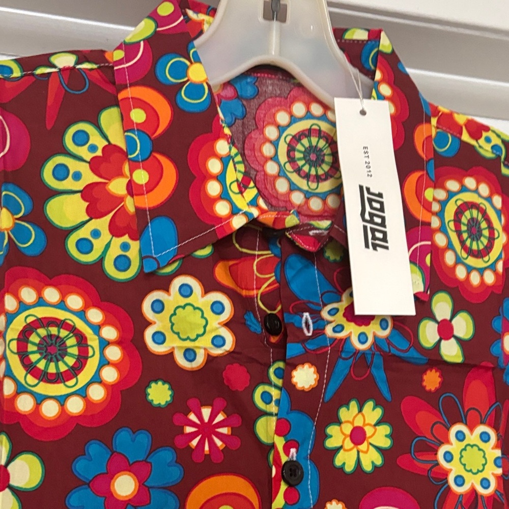 NWT men’s vibrant floral button down shirt - Picture 4 of 7